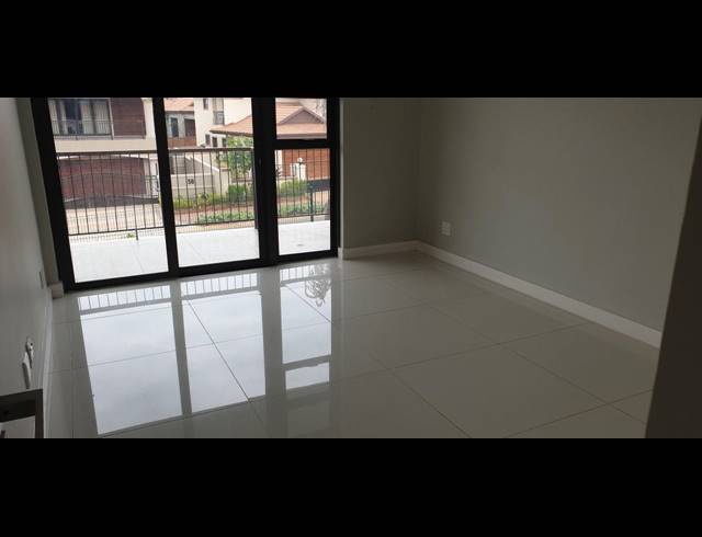 4 BEDROOM APARTMENT FOR SALE IN IZINGA ESTATE
